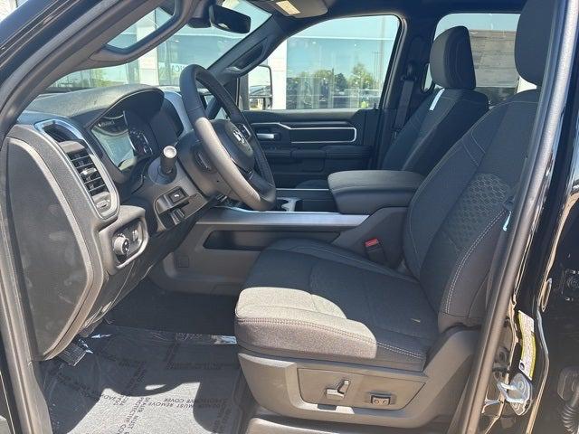 2025 RAM Ram 3500 RAM 3500 BIG HORN CREW CAB 4X4 8 BOX