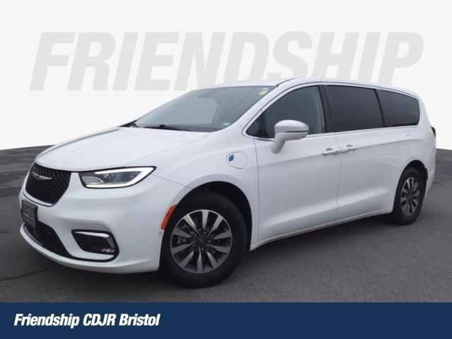2022 Chrysler Pacifica Hybrid Touring L