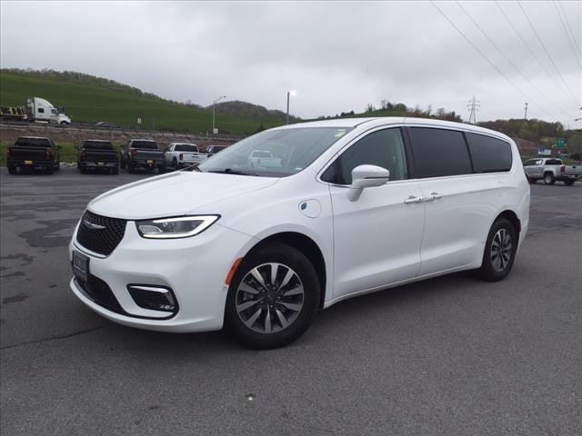 2022 Chrysler Pacifica Hybrid Touring L