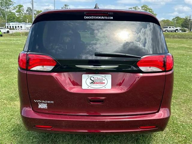 2023 Chrysler Voyager LX