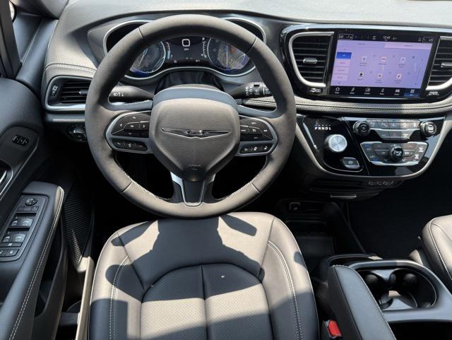 2025 Chrysler Pacifica PACIFICA SELECT