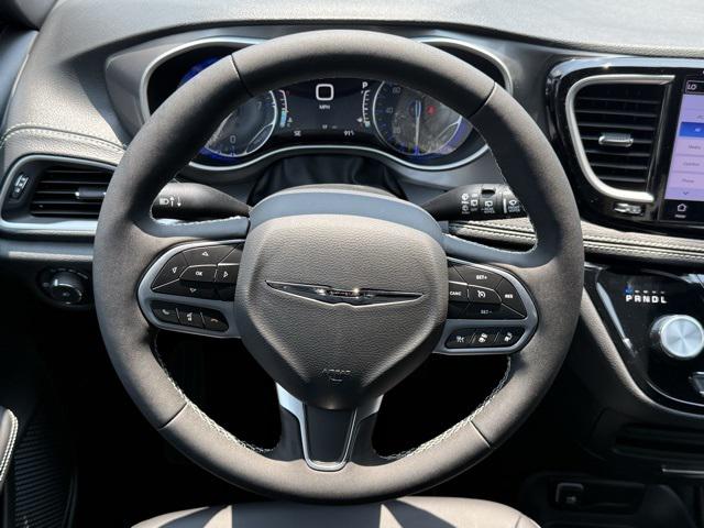 2025 Chrysler Pacifica PACIFICA SELECT