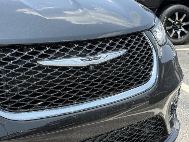 2025 Chrysler Pacifica PACIFICA SELECT