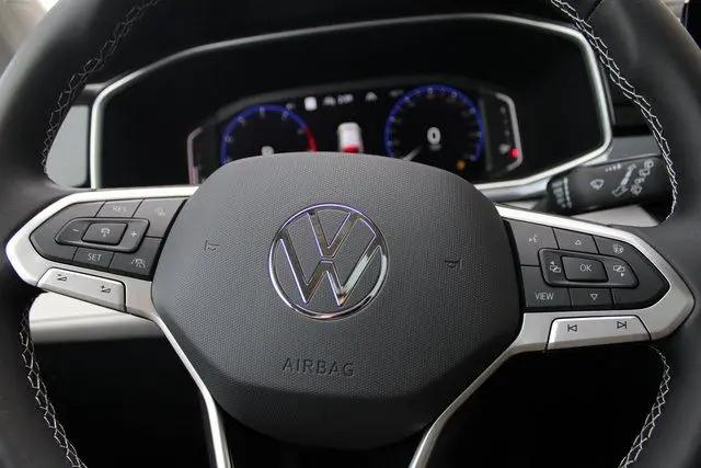 2025 Volkswagen Taos 1.5T SEL
