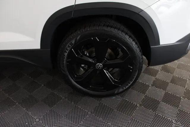 2025 Volkswagen Taos 1.5T SEL