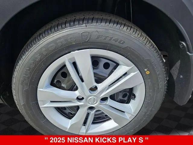 2025 Nissan Kicks S