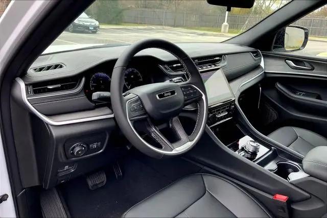2025 Jeep Grand Cherokee Limited 4x4