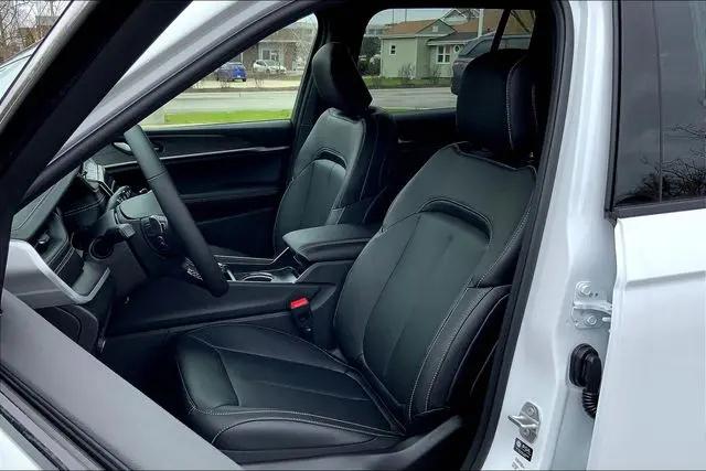 2025 Jeep Grand Cherokee Limited 4x4