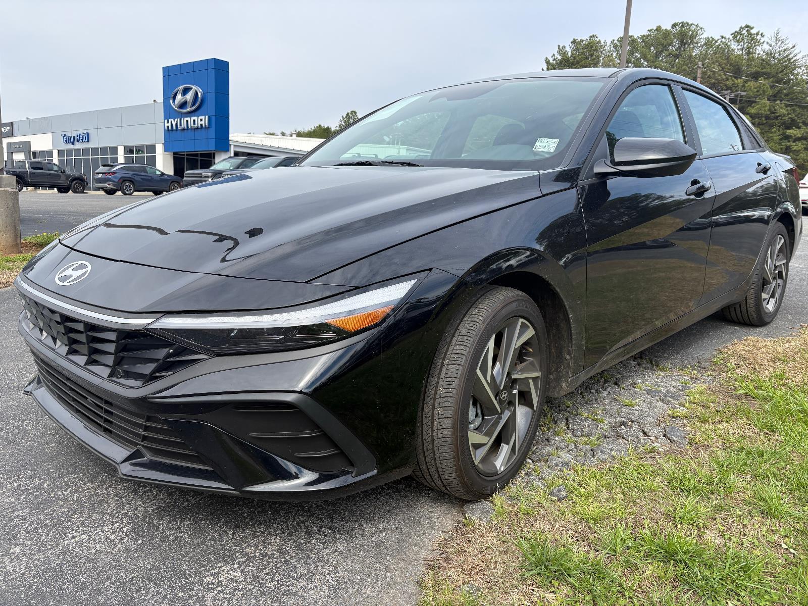 2025 Hyundai Elantra SEL