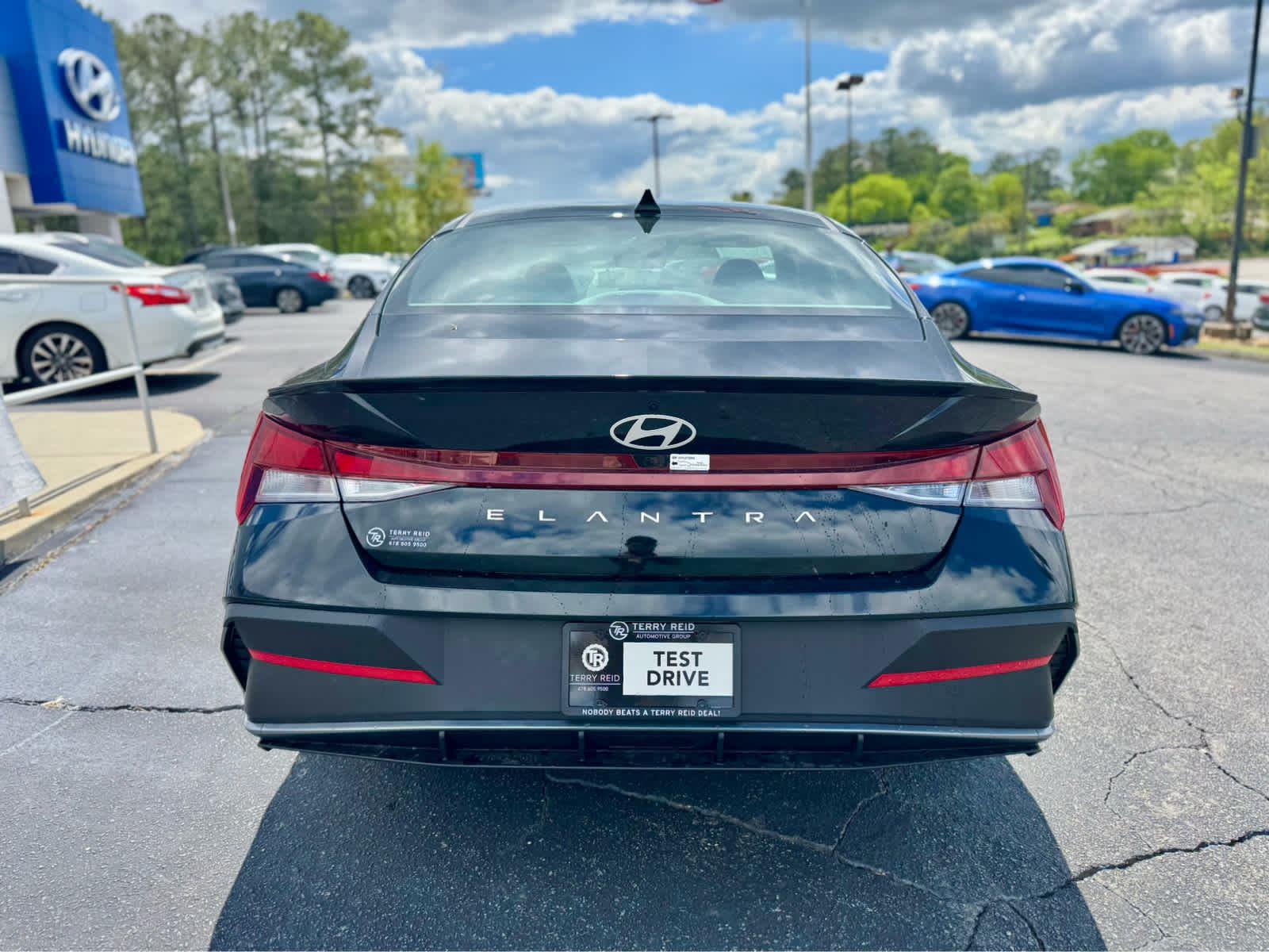 2025 Hyundai Elantra SEL - Photo 7