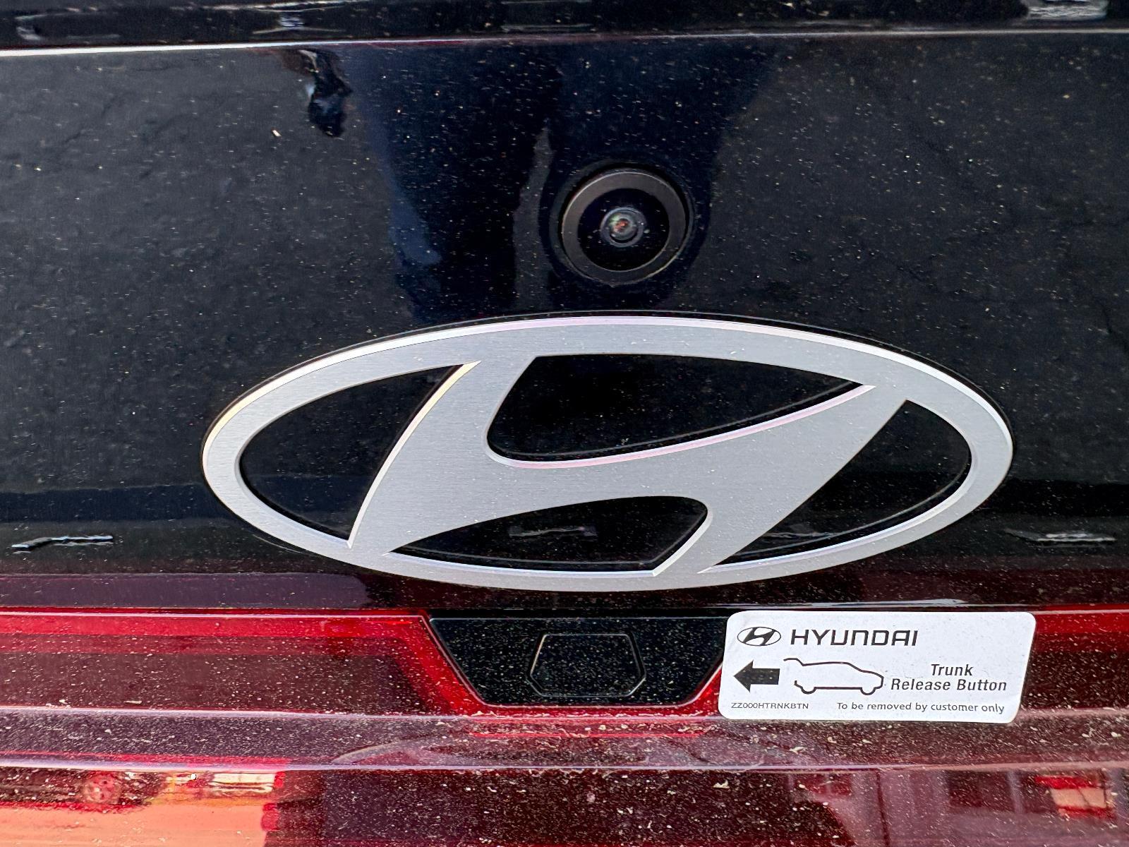 2025 Hyundai Elantra SEL - Photo 22