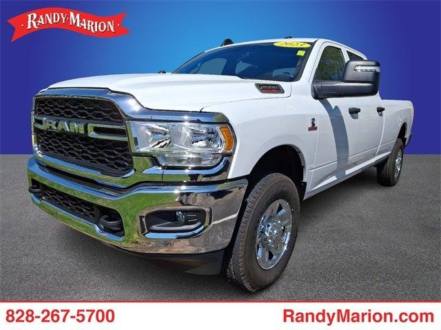 2023 RAM 2500 Tradesman Crew Cab 4x4 8 Box