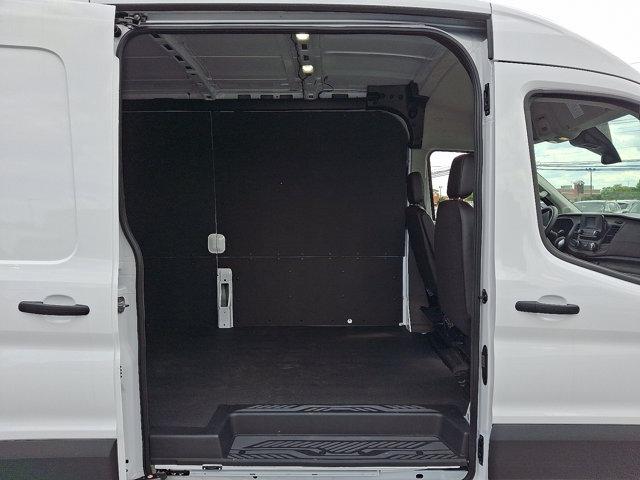 2025 Ford Transit Cargo Van T-250 148 Med Rf 9070 GVWR RWD