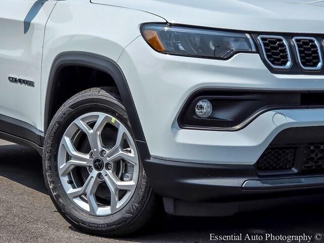 2025 Jeep Compass COMPASS LATITUDE 4X4