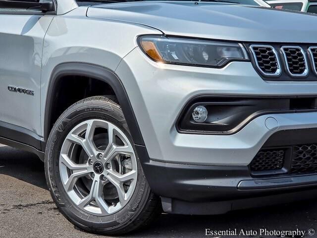 2025 Jeep Compass COMPASS LATITUDE 4X4