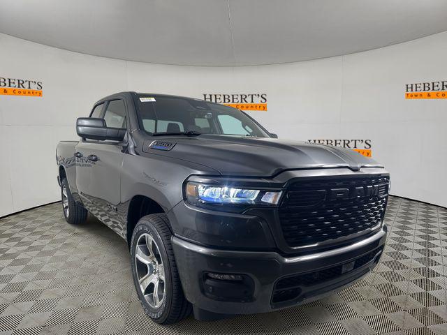 2025 RAM Ram 1500 RAM 1500 TRADESMAN QUAD CAB 4X2 64 BOX