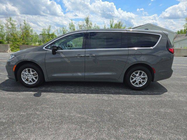 2025 Chrysler Pacifica PACIFICA SELECT