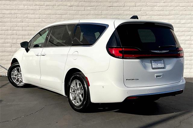 2025 Chrysler Pacifica PACIFICA SELECT