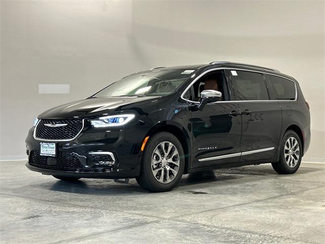 2025 Chrysler Pacifica Hybrid PACIFICA PLUG-IN HYBRID PINNACLE