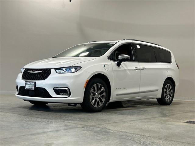 2025 Chrysler Pacifica Hybrid PACIFICA PLUG-IN HYBRID PINNACLE