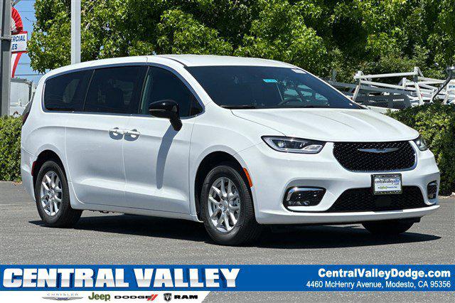 2025 Chrysler Pacifica PACIFICA SELECT