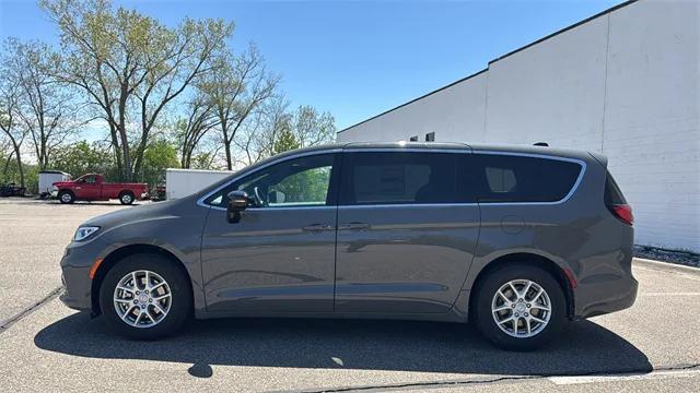 2025 Chrysler Pacifica PACIFICA SELECT
