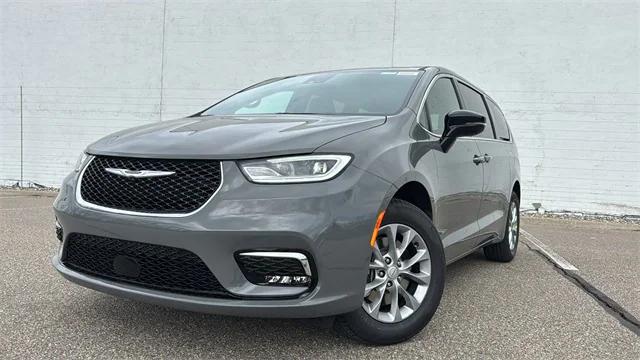 2025 Chrysler Pacifica PACIFICA SELECT AWD