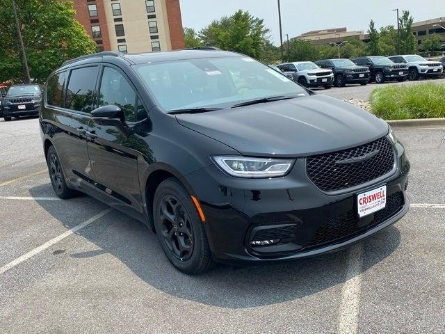 2025 Chrysler Pacifica Hybrid PACIFICA PLUG-IN HYBRID S APPEARANCE