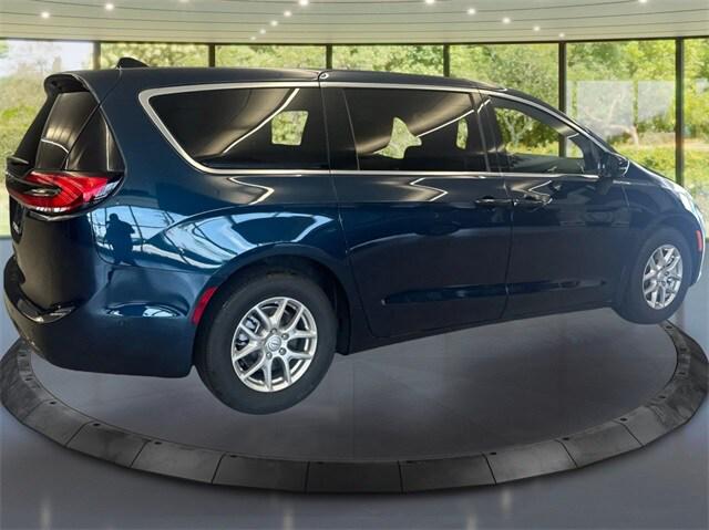 2025 Chrysler Pacifica PACIFICA SELECT