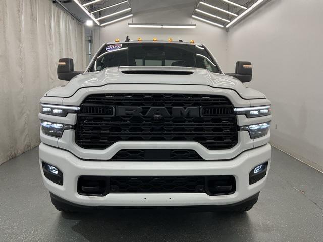 2025 RAM Ram 2500 RAM 2500 LIMITED CREW CAB 4X4 64 BOX