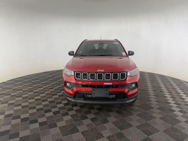 2025 Jeep Compass COMPASS LATITUDE 4X4