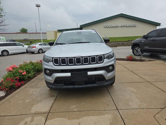 2025 Jeep Compass COMPASS LATITUDE 4X4