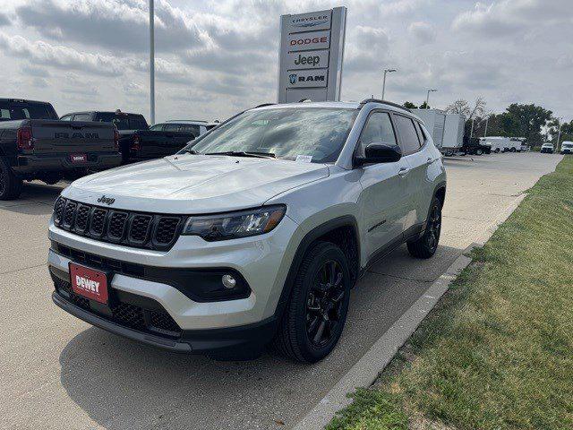 2025 Jeep Compass COMPASS LATITUDE 4X4