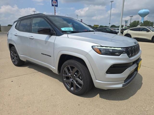 2025 Jeep Compass COMPASS LIMITED 4X4