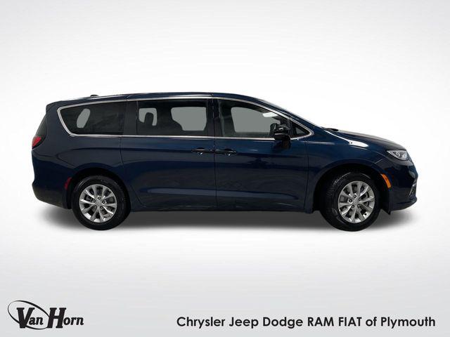 2025 Chrysler Pacifica PACIFICA SELECT AWD