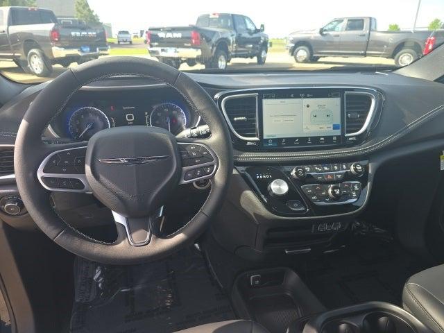 2025 Chrysler Pacifica PACIFICA SELECT AWD