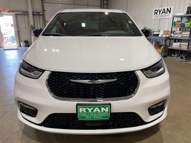 2025 Chrysler Pacifica PACIFICA SELECT AWD