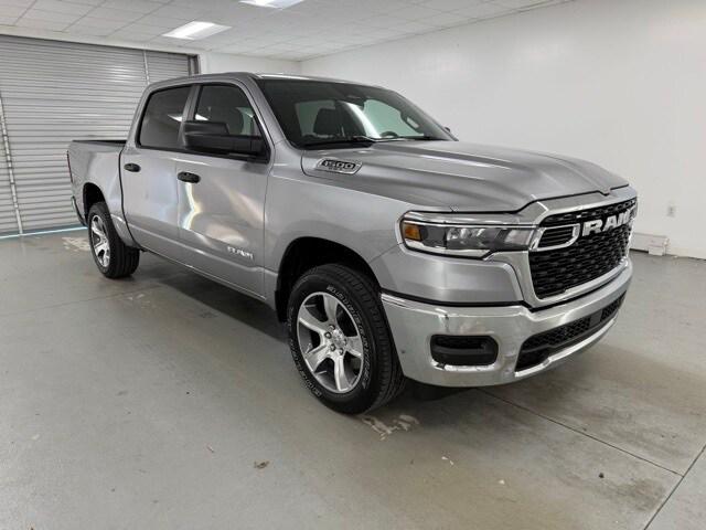 2025 RAM Ram 1500 RAM 1500 TRADESMAN CREW CAB 4X4 57 BOX