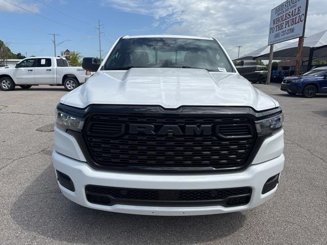 2025 RAM Ram 1500 RAM 1500 TRADESMAN QUAD CAB 4X2 64 BOX