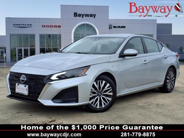 2023 Nissan Altima SV FWD