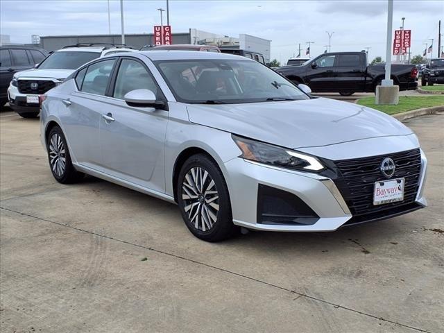 2023 Nissan Altima SV FWD