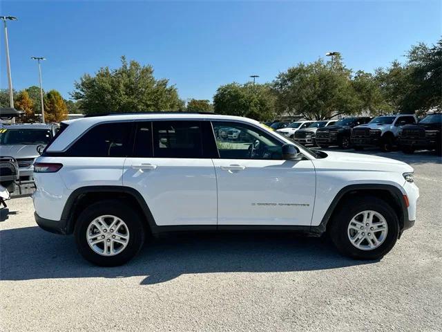 2023 Jeep Grand Cherokee Laredo 4x4