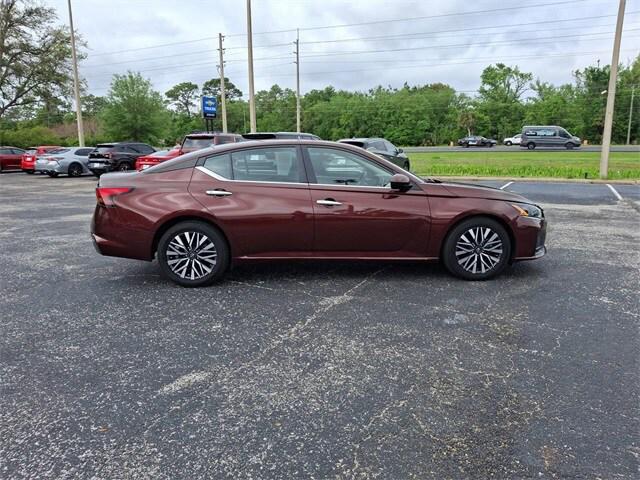 2023 Nissan Altima SV FWD