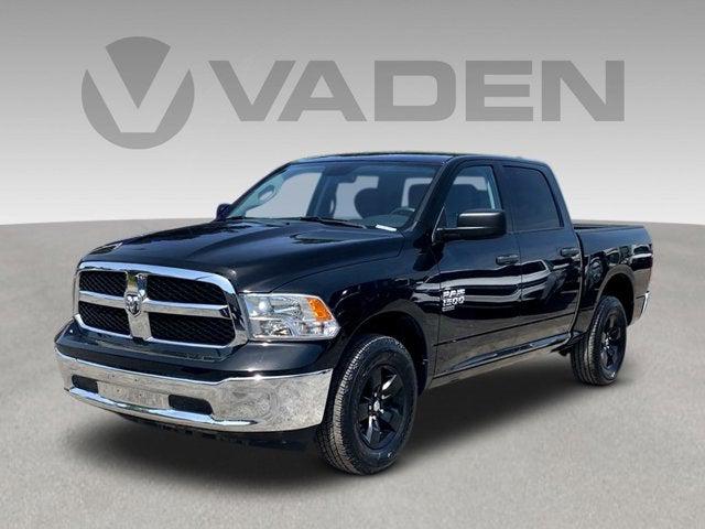 2022 RAM 1500 Classic SLT Crew Cab 4x4 57 Box
