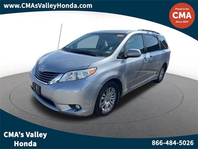 2012 Toyota Sienna XLE V6 8 Passenger