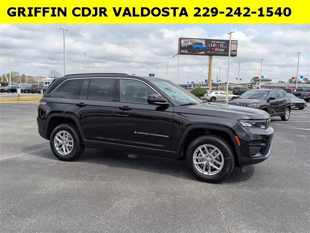 2025 Jeep Grand Cherokee GRAND CHEROKEE LAREDO X 4X2