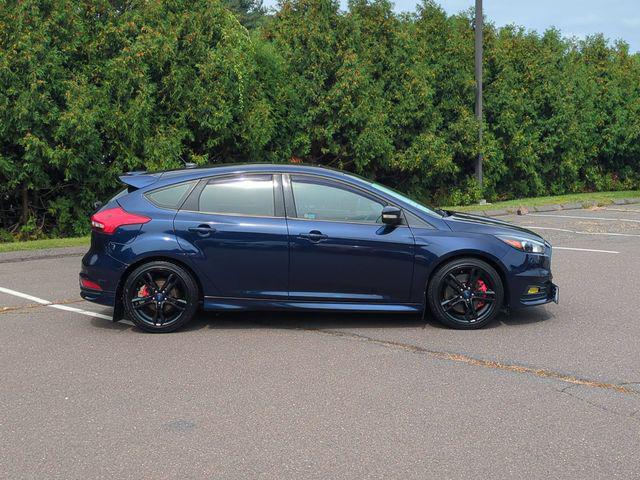2017 Ford Focus ST