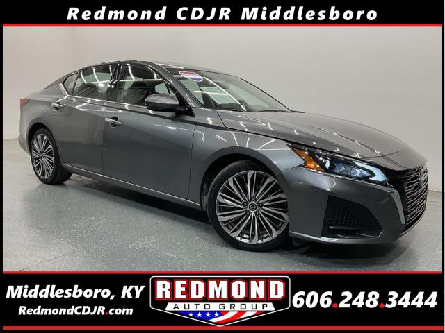 2023 Nissan Altima SL FWD