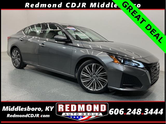 2023 Nissan Altima SL FWD