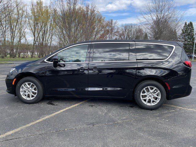2025 Chrysler Pacifica PACIFICA SELECT